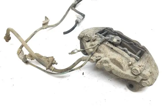 Toyota Land Cruiser (J200) Front brake caliper