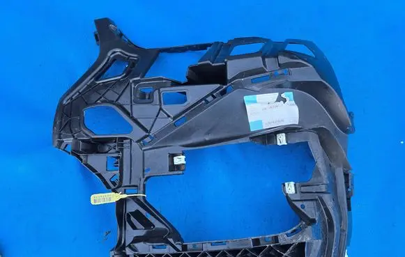 BMW X1 F48 F49 Front bumper mounting bracket 7954215
