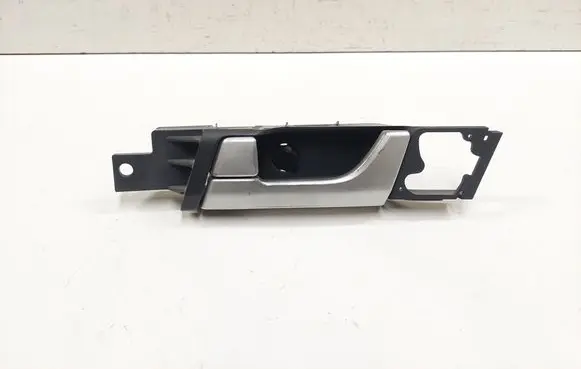 Chevrolet Captiva Rear door interior handle SWC200411