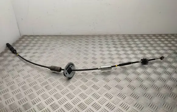 Hyundai Santa Fe Gear shift cable linkage