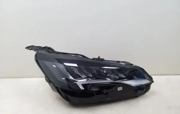 Peugeot 3008 II Headlight/headlamp 89914772