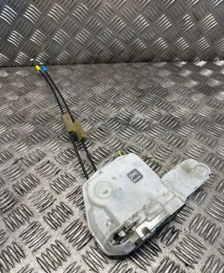 Mitsubishi Outlander Front door lock A047218