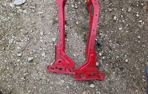 Fender mounting bracket