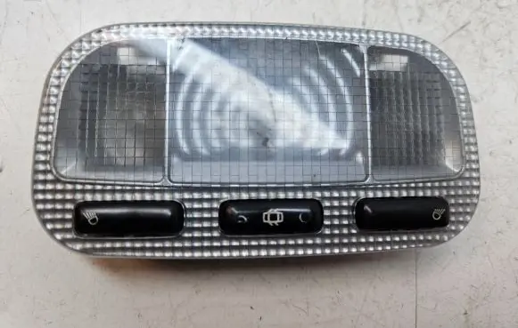 Citroen DS3 Front seat light 9672570380