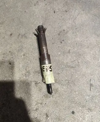 Volkswagen PASSAT B5 Fuel injector 028130201G
