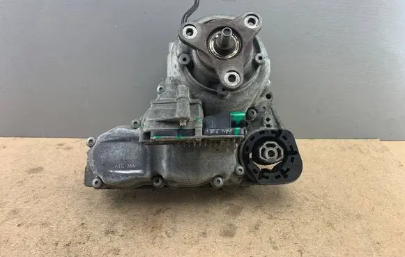 BMW 5 F10 F11 Gearbox transfer box case 27108697978 8697978