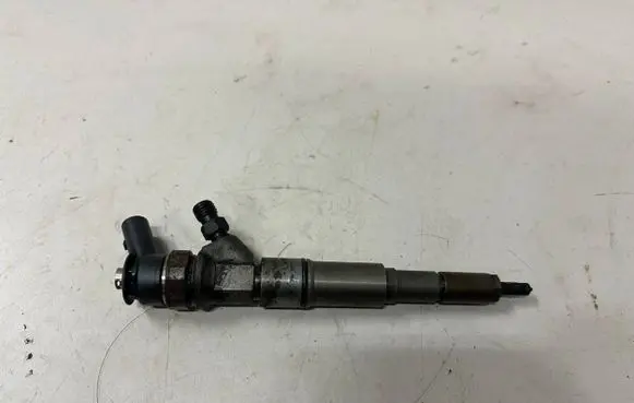 BMW 5 E60 E61 Fuel injector 0445110279