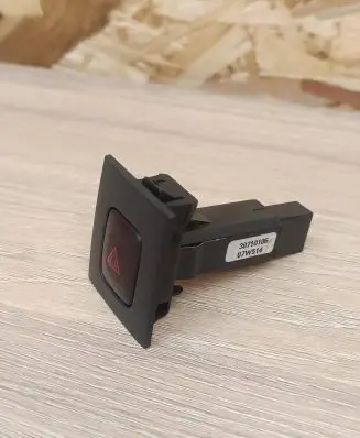 Volvo V70 Hazard light switch 30710106 07W514