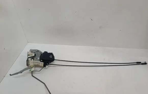 Peugeot iOn Front door lock
