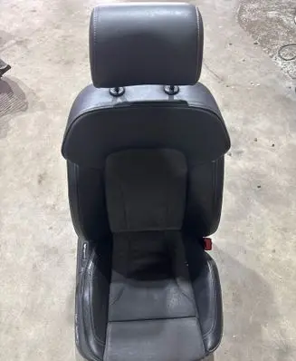 Audi Q7 4L Front passenger seat 