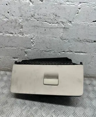 BMW 5 GT F07 Glove box 9142635 112420 07878