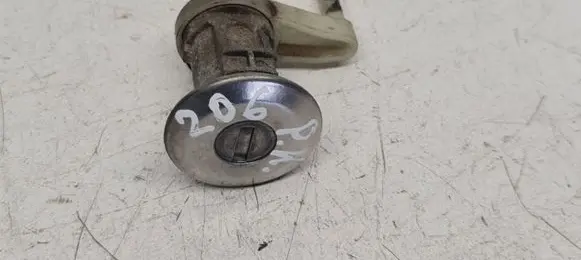 Peugeot 206 Front door lock (next to the handle) 