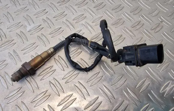 Volkswagen PASSAT B6 Lambda probe sensor 03G906262A