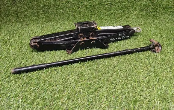 Ford Transit Lift Jack 1C1517T080AD 1517T080A