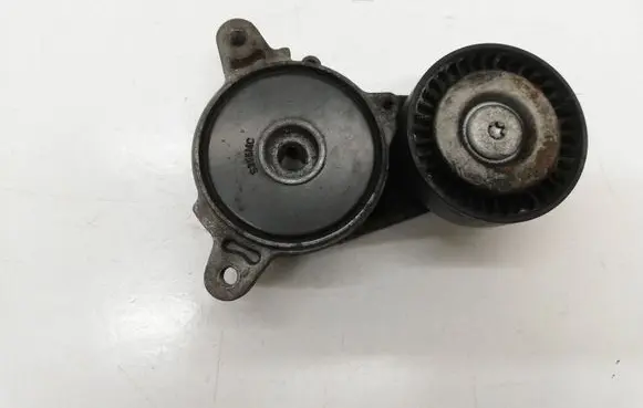 Mitsubishi Outlander Generator/alternator belt tensioner 04891659aa