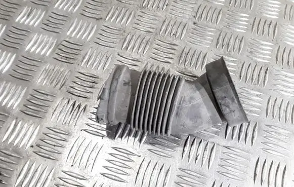 Opel Zafira B Air intake hose/pipe 55354056 551020308