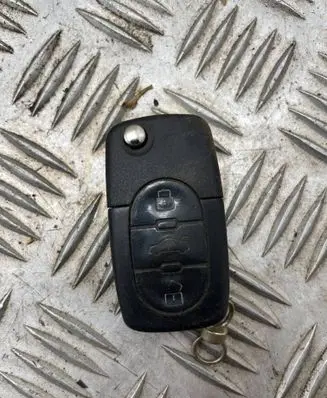 Audi A6 S6 C5 4B Ignition key/card 