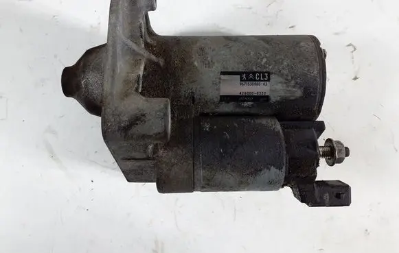 Peugeot 208 Starter motor 9671530880 4280008332