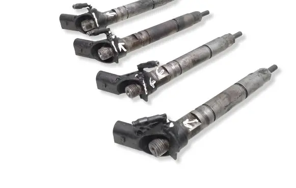 Mercedes-Benz Vito Viano W639 Fuel injector A6460701487 0445115069