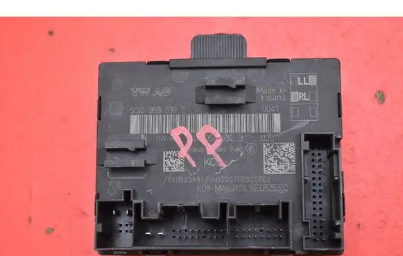 Volkswagen PASSAT CC Engine control unit/module ECU 5Q0959592B
