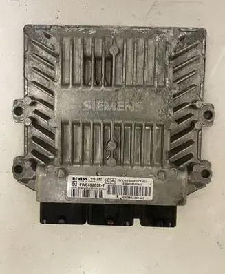 Peugeot 407 Engine control unit/module 5WS40205E