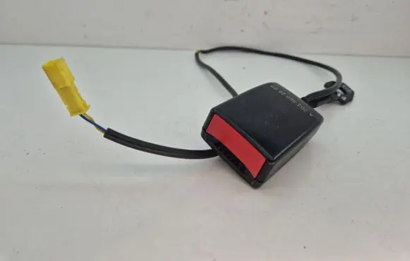 Mercedes-Benz C W203 Front seatbelt buckle A2038602669