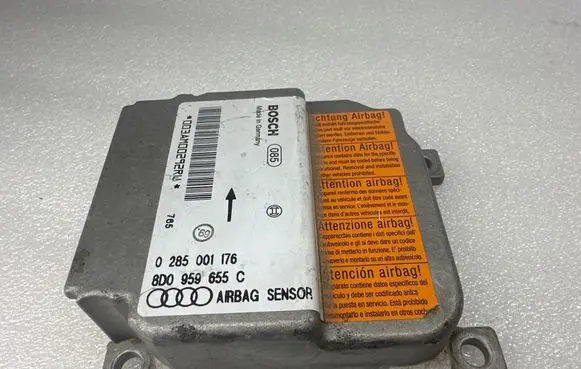Audi A4 S4 B5 8D Airbag control unit/module 0285001176 8D0959655C