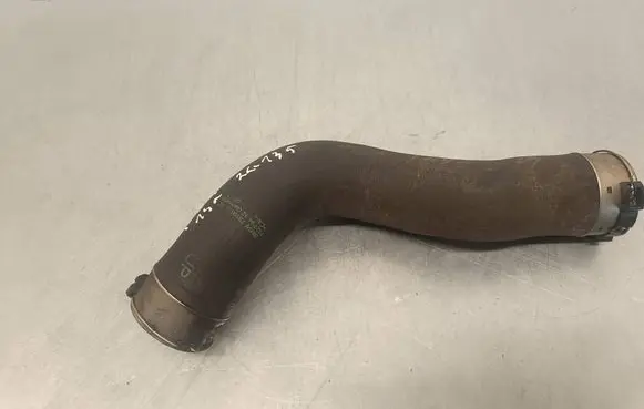 BMW X3 F25 Intercooler hose/pipe 7810617 11279412