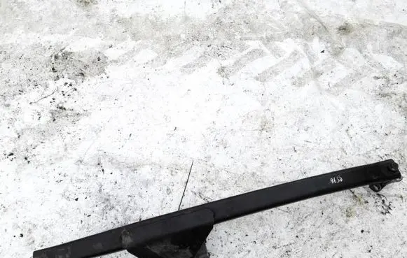 Volvo S60 Engine mount bracket