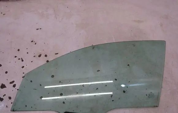 Honda Civic X Front door window glass four-door KRIS235789