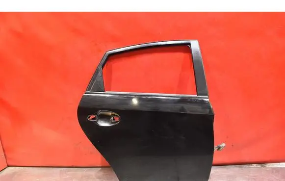 Toyota Prius+ (ZVW40) Rear door 