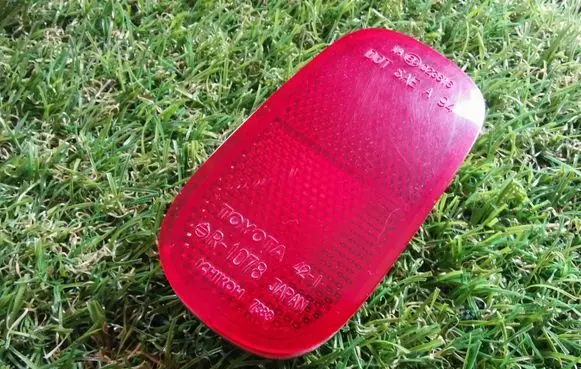 Toyota RAV 4 (XA10) Rear tail light reflector R-1078 DOT SAEA94 E13023616