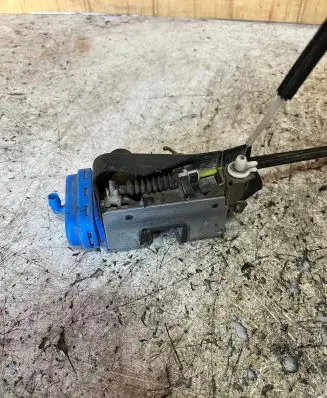 Audi A3 S3 8L Rear door lock 8D0839015A