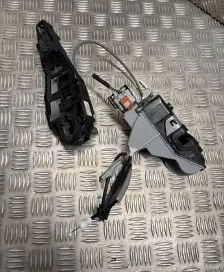 Opel Grandland X Front door lock 9816618580 V23986 2306180211