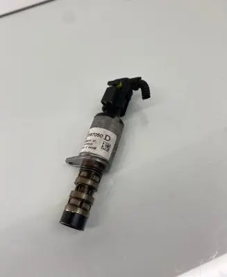 Opel Astra J Camshaft vanos timing valve 55567050 F34755501 55567050D