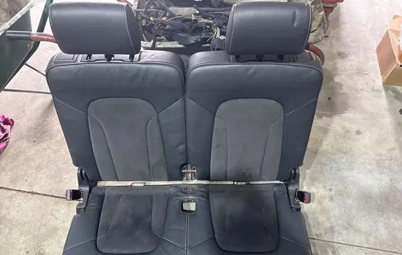 Audi Q7 4L Third row seats 