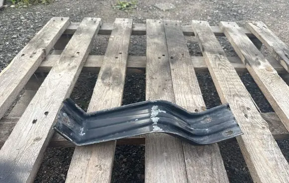 Opel Vivaro Radiator mount bracket 