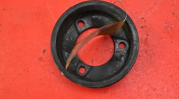 Renault Laguna III Crankshaft pulley 8200357354