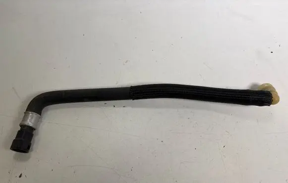Ford Mustang VI Engine coolant pipe/hose BR3318K580AB