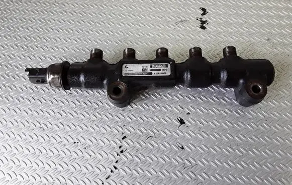 Ford Focus Fuel main line pipe 9654592680
