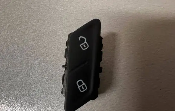 Volkswagen Golf VII Central locking switch button 5G0962125A