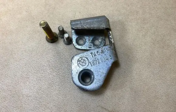 BMW 7 E23 Front door soft close latching motor 51211852264
