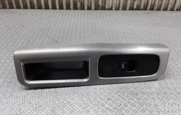 Volvo V50 Electric window control switch 8663815