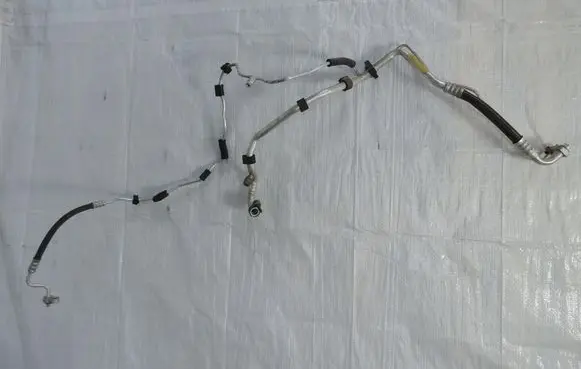 Opel Astra K Air conditioning (A/C) pipe/hose 39022615