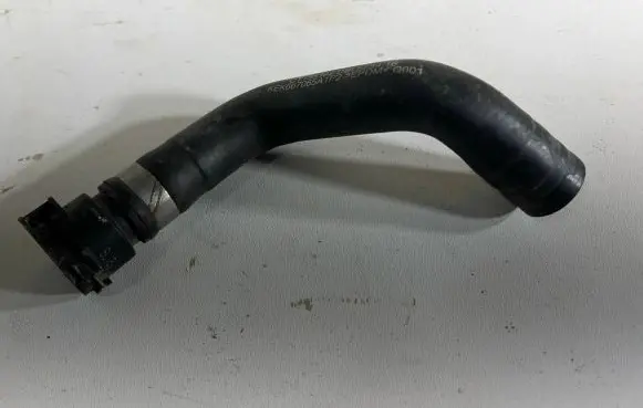 Mercedes-Benz S W222 Coolant pipe/hose A2225013901