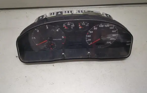 Audi A4 S4 B5 8D Speedometer (instrument cluster) 8D9919033A