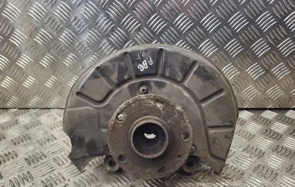 Volkswagen PASSAT B6 Front wheel hub