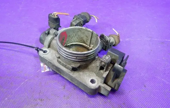 Mercedes-Benz 306 Throttle body valve 