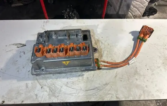 Peugeot 508 RXH Voltage converter inverter 0437508061