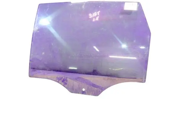 Ford Fiesta Front door window glass four-door 